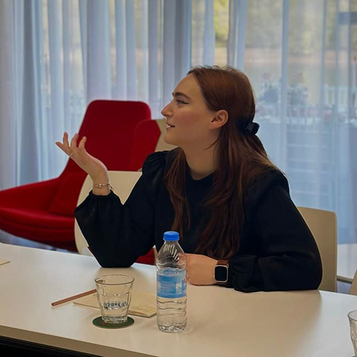 დაკა ნანეიშვილი